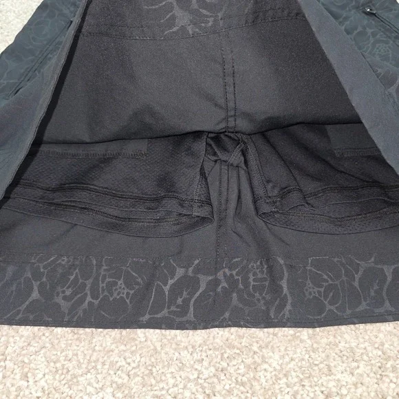 Orvis Womens Black Floral Active Skort Size Medium Zip Pockets Hiking Golf - Picture 5 of 7